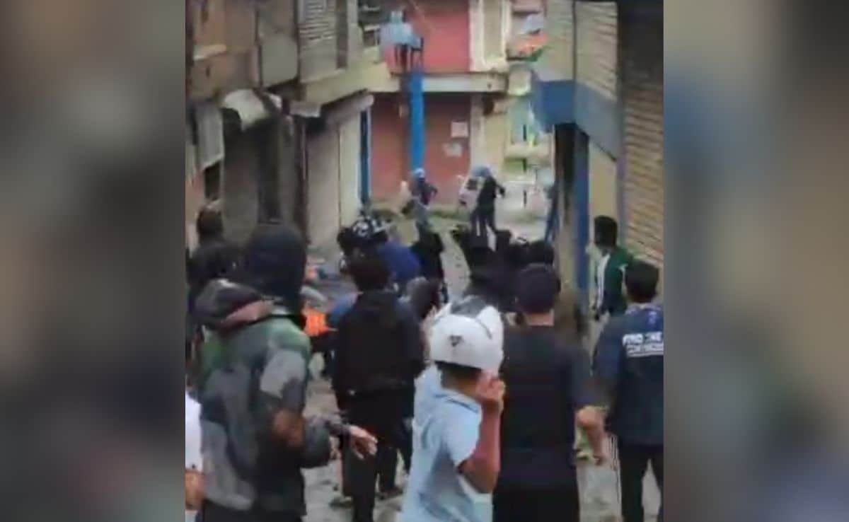 Stone&Throwing, Clashes In Manipur's Churachandpur After Arrests Over Vandalism