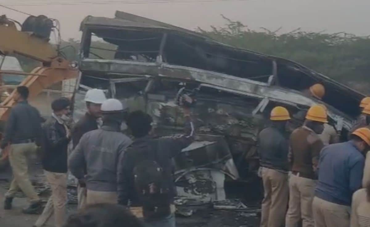 "Truck Jumped Divider, Rammed Bus": Witnesses Recount Karnataka Bus Tragedy
