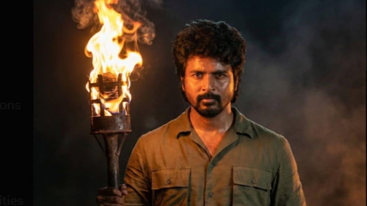 "Vilifying Indira Gandhi": Youth Congress Leader Seeks Ban On Parasakthi