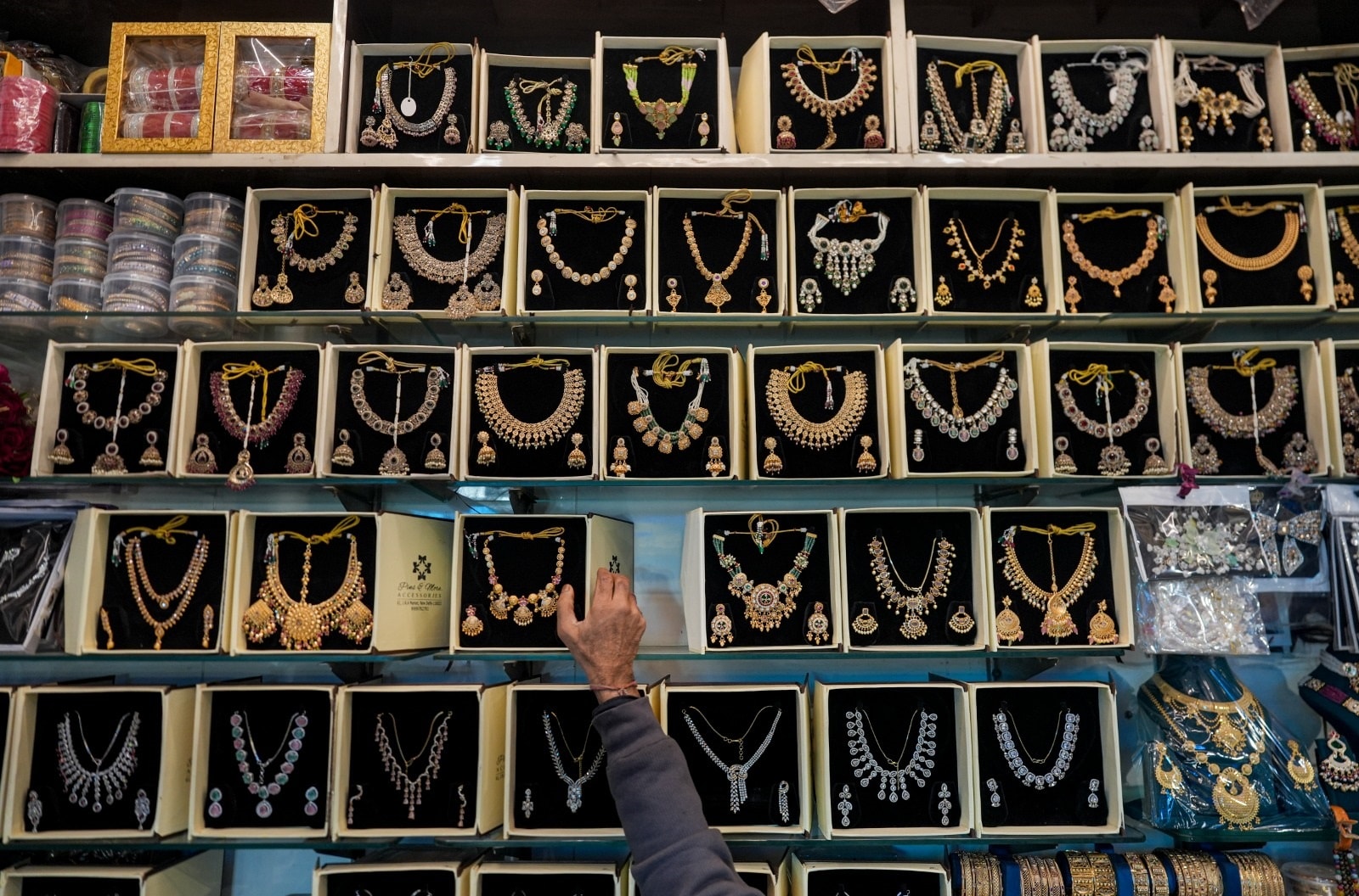 Silver, Gold Futures Rally As Global Rebound, Weak Dollar Lift Metals