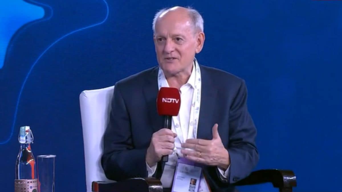 "Chernobyl&Scale Disaster" Warning In AI Guru Stuart Russell's Note To World