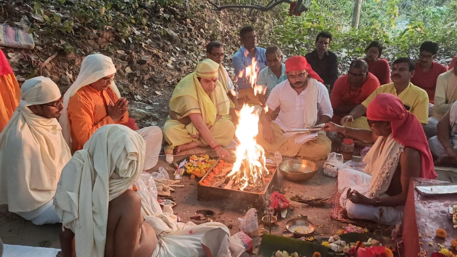21 Priests To Bring Soil From Ayodhya For Bengal Ram Temple