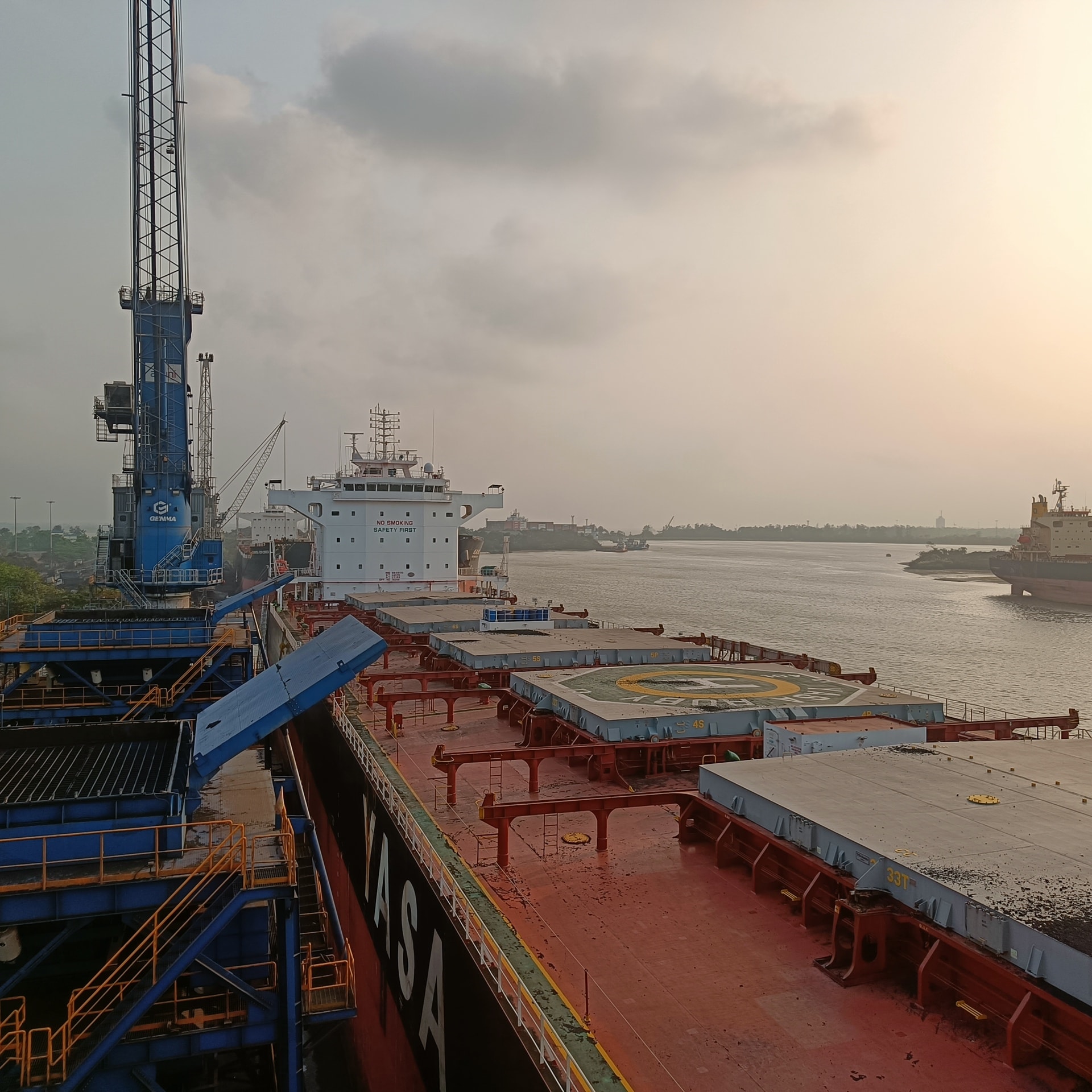 PM Modi Inaugurates APSEZ's Haldia Bulk Terminal