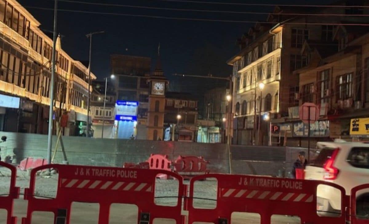 Srinagar's Lal Chowk Sealed Off Amid Protests Over Khamenei's Death