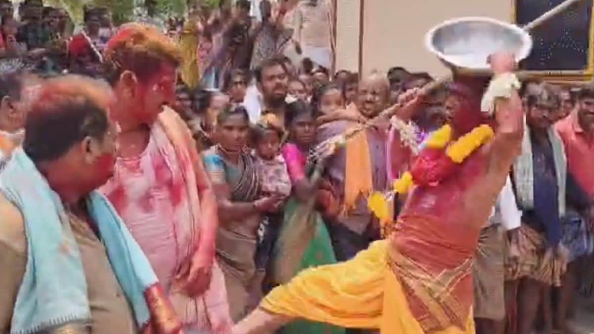 Kicks For Blessings: At Andhra Temple, Devotees Follow Unusual Tradition