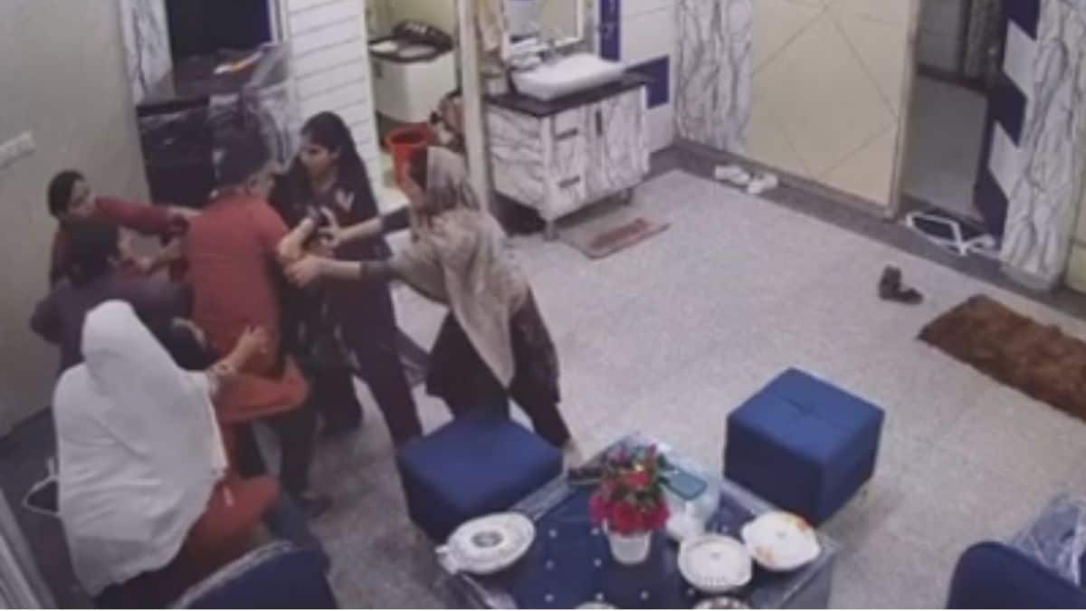 Man Enters UP Home, Women Residents Calmly Corner And Beat Him Up