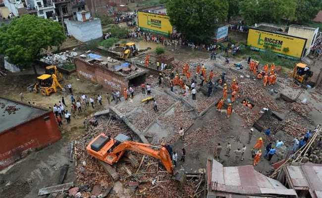 गाज़ियाबाद: 5 मंजिला इमारत धाराशायी, मलबे से एक बच्‍चे का शव निकाला, अब तक 2 की मौत