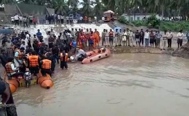 Search Still On To Trace Missing Girls' Body After Andhra Boat Capsize