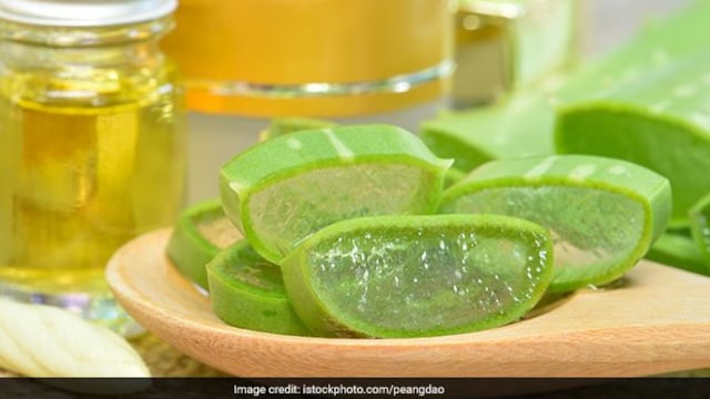 Aloe Vera For Hair Growth: Aloe vera has a number of benefits for your hair as well