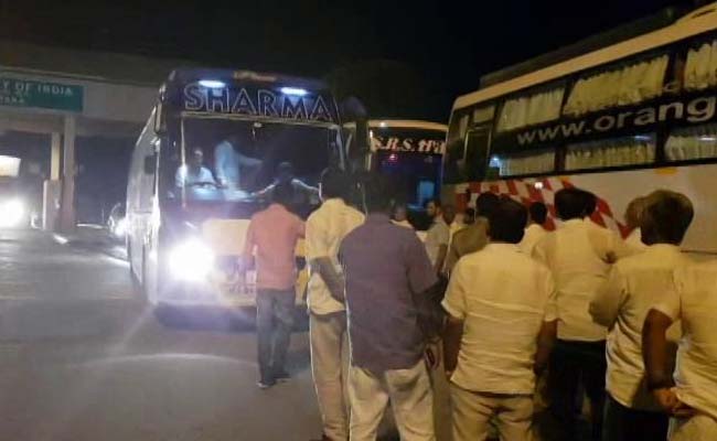 कब-कब 'रिसॉर्ट पॉलिटिक्स' का सहारा लिया है देश के राजनेताओं ने...