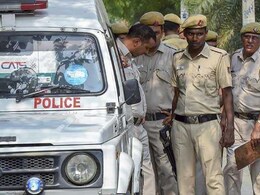 Rajasthan Election 2023: राजस्थान में मतदान के बीच सीकर में बवाल, पुलिस पर पथराव, एक जवान घायल