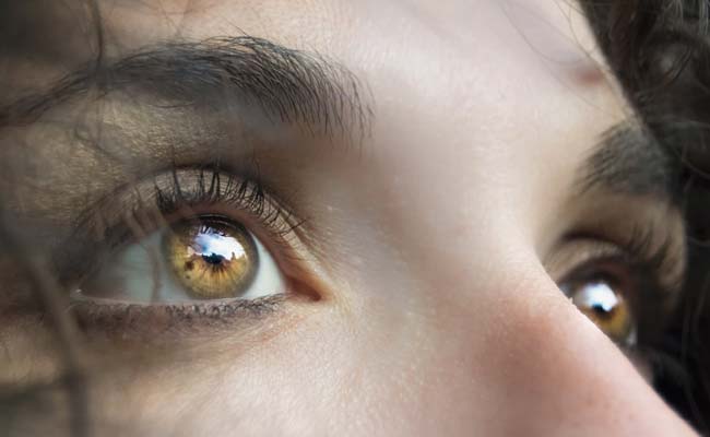 Research suggests that 53% sleep apnea patients have a rubbery and lax eyelid