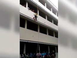 तमिलनाडु के एक कॉलेज में डिजास्टर ड्रिल के दौरान कैमरे के सामने छात्रा की 'धक्के से मौत' तमिलनाडु के एक कॉलेज में डिजास्टर ड्रिल के दौरान कैमरे के सामने छात्रा की 'धक्के से मौत'