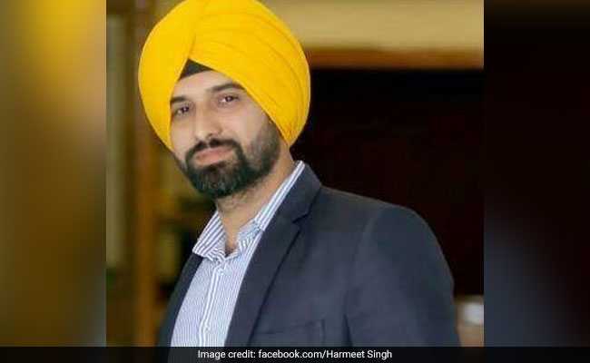 पाकिस्‍तान की मीडिया को मिला पहला सिख न्‍यूज एंकर, नाम है हरमीत सिंह