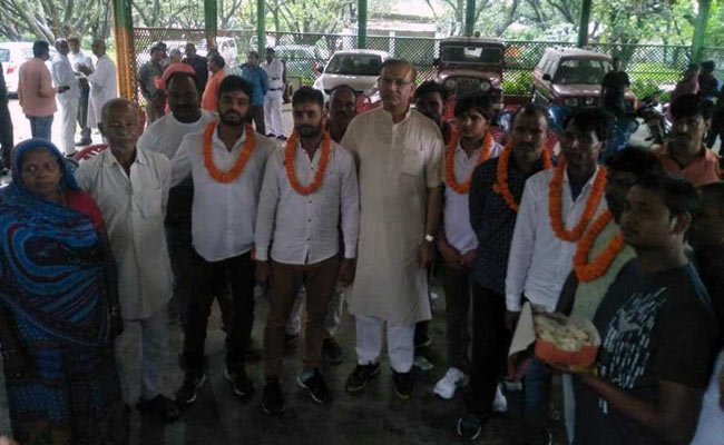 Julio Ribeiro, 42 Other Ex-Civil Servants Demand Jayant Sinha's Sacking