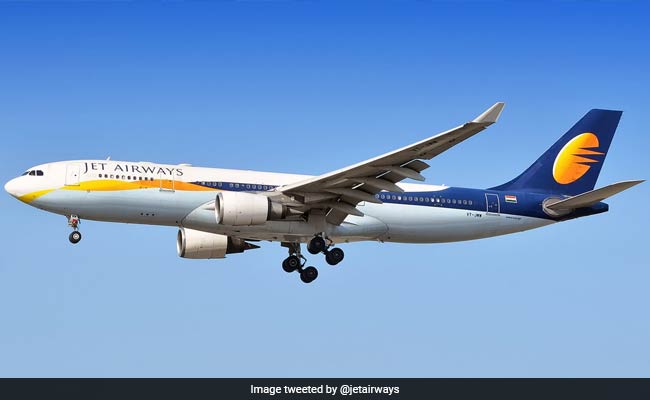 Jet Airways Grounds 4 Pilots For Clicking Selfies On Training Flight