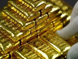 Gold Worth Rs 1 Crore Seized At Delhi Airport, 4 Arrested Gold Worth Rs 1 Crore Seized At Delhi Airport, 4 Arrested