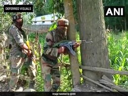 कश्मीर में दो एनकाउंटरों में तीन आतंकवादी मारे गए, एक जवान शहीद कश्मीर में दो एनकाउंटरों में तीन आतंकवादी मारे गए, एक जवान शहीद