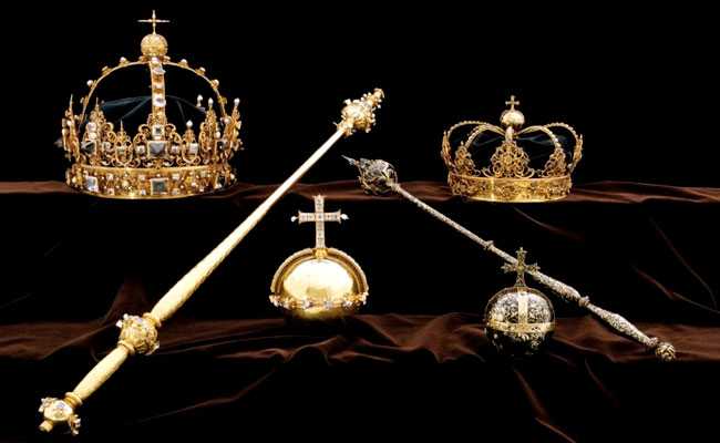 Thieves Steal Sweden's Crown Jewels And Escape In A Speedboat