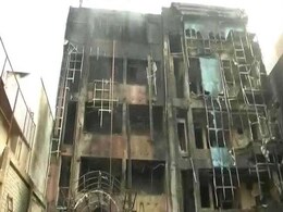 लखनऊ : चारबाग के दो होटलों में लगी आग, 6 की मौत लखनऊ : चारबाग के दो होटलों में लगी आग, 6 की मौत