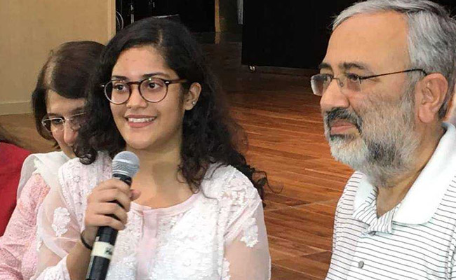 CBSE 12th Result 2018: मेघना श्रीवास्तव ने सीबीएसई 12वीं में किया टॉप, 500 में से आए 499 मार्क्स