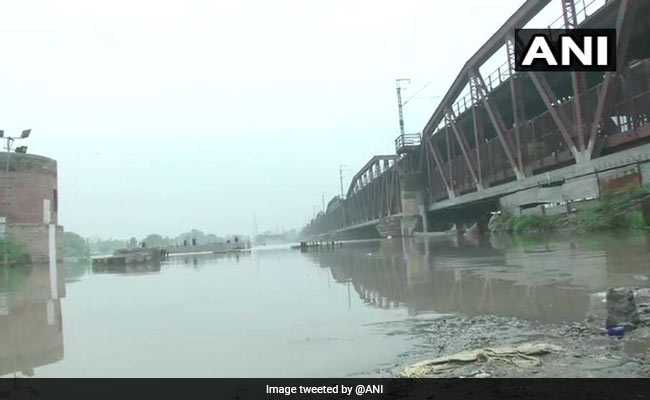 Rail Traffic Resumes On Old Yamuna Bridge