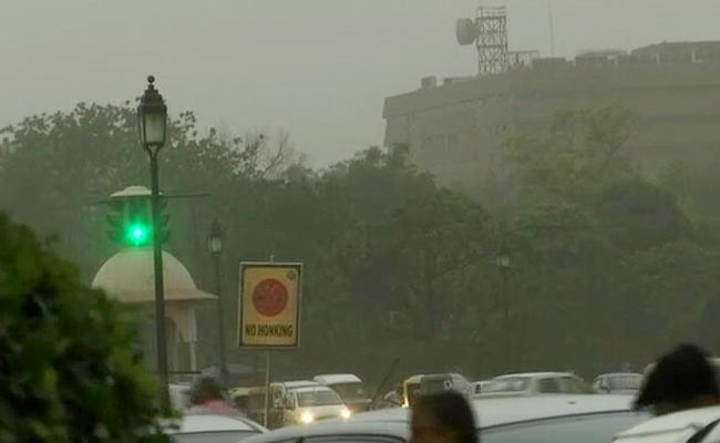 Delhi Weather Highlights: Light Rain, 50 Kmph Gusty Winds, Hit Delhi