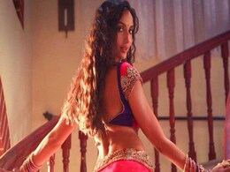 Stree 'Kamariya' Song: राजकुमार राव का ये सॉन्ग है एड शीरान के Shape of You की कॉपी, यकीन न हो तो देखें Video Stree 'Kamariya' Song: राजकुमार राव का ये सॉन्ग है एड शीरान के Shape of You की कॉपी, यकीन न हो तो देखें Video