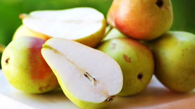 Season's Best: 4 Unique Ways Of Eating Pears This Season