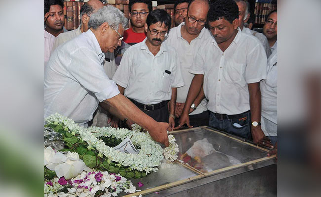 In Somnath Chatterjee's Last Journey, Angry Family Turns Down CPM Request