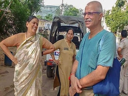 अर्बन नक्सल के नाम पर मामला कारपोरेट लूट की दलाली खाने का है... अर्बन नक्सल के नाम पर मामला कारपोरेट लूट की दलाली खाने का है...