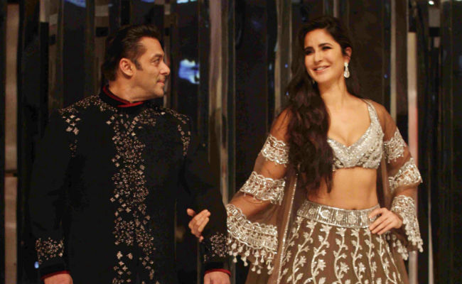 Katrina Kaif And Salman Khan Walk Manish Malhotra's Ramp. Janhvi, Sara In Front Row