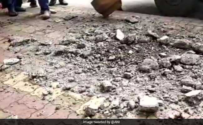 Thane's Rajiv Gandhi Flyover Develops Cracks, Closed To Traffic