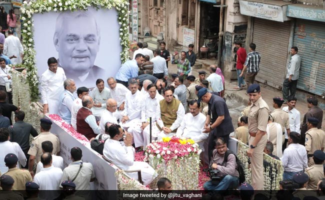 Atal Bihari Vajpayee's Ashes Immersed In Sabarmati River