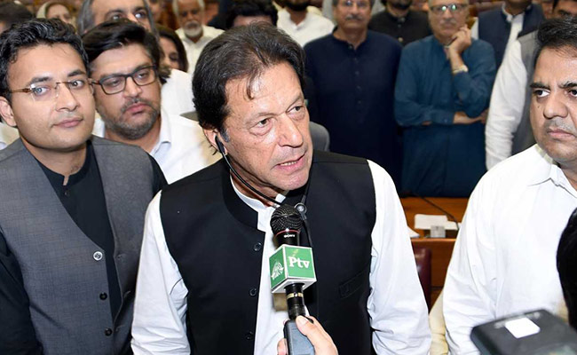 Pak Rupee Sinks To Record Low Day After Imran Khan's 100 Days In Office