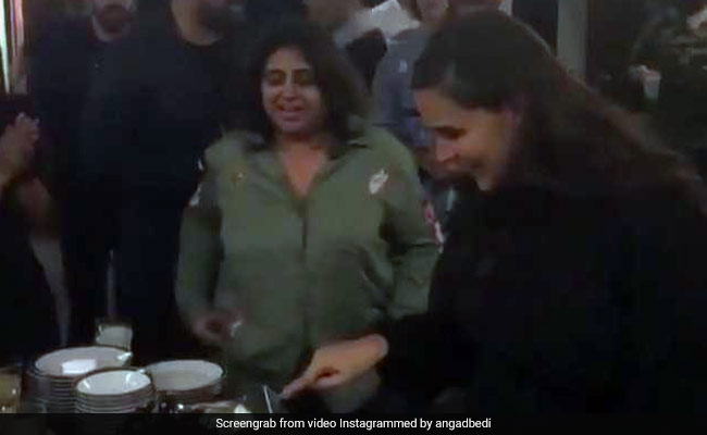 Video: नेहा धूपिया ने जन्मदिन पर दिखाया Baby Bump, 3 महीने पहले हुई अंगद बेदी से शादी...