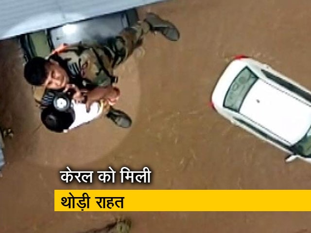 केरल को मिली थोड़ी राहत, देश भर से उठे मदद के लिए हाथ