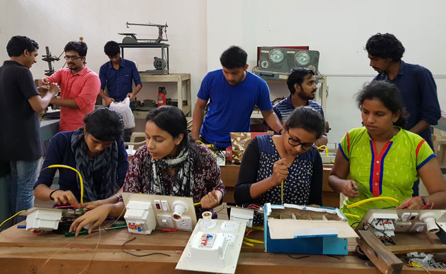 Kerala Floods Relief: How These Engineering Students Are Helping To Reconnect Flood Hit Villages
