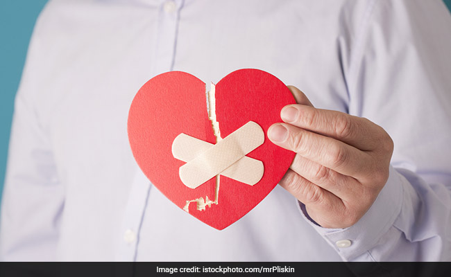 World Heart Day 2018: 4 Ways To Survive A Heart Attack When You're Alone