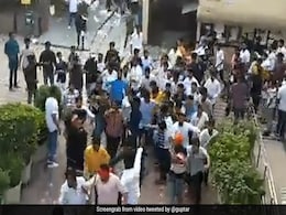 ABVP Supporters Ransack Delhi College; Police Deny Receiving Complaint ABVP Supporters Ransack Delhi College; Police Deny Receiving Complaint