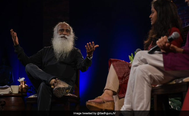 Students Should Debate On Issues, Not Take Sides: Sadhguru At JNU