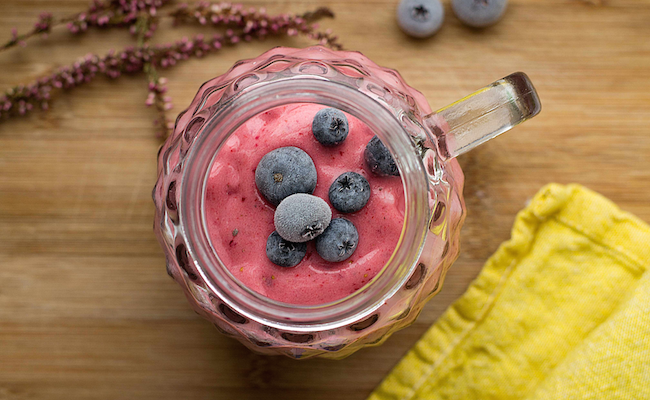 3 Super Filling And Healthy Smoothies To Have For Breakfast