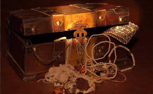 Complaint Against Men Suspected Of Treasure-Hunting In Tamil Nadu Temple