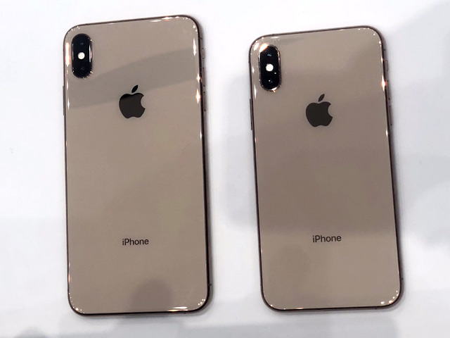 आईफोन Xएस, आईफोन Xएस मैक्स का फर्स्ट लुक