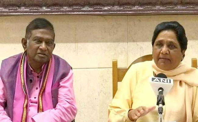 छत्तीसगढ़ में कांग्रेस को झटका, अजीत जोगी की पार्टी के साथ चुनाव लड़ेंगी मायावती