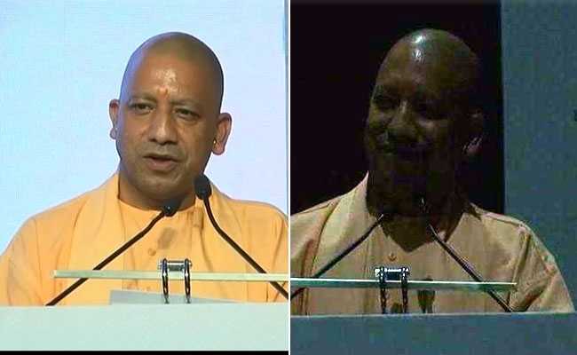 लखनऊ में मुख्यमंत्री योगी आदित्यनाथ के भाषण के दौरान बत्ती हुई गुल, फिर....