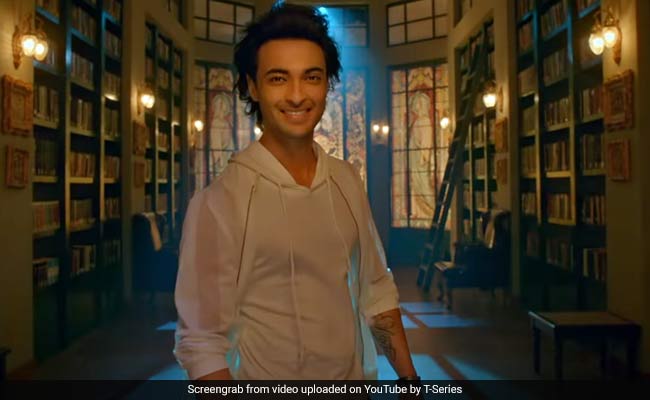 Rangtaari Video: यो यो हनी सिंह ने छेड़ी 'रंगतारी' की धुन, आयुष शर्मा ने दिखाया जबरदस्त डांस