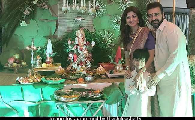 Ganesh Chaturthi 2018: Inside Shilpa Shetty's <I>Puja</i> And Mini Fam-Jam