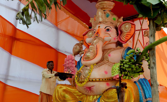Ganesh Visarjan 2019: Date, Auspicious Timings (Muhurat) For Immersion And Special Festive Foods