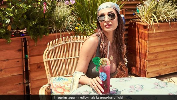 Revealed: Here's The Recipe For Malaika Arora Khan's Daily Detox Green Smoothie!